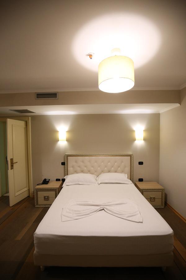 Germany Hotel Драч Екстериор снимка